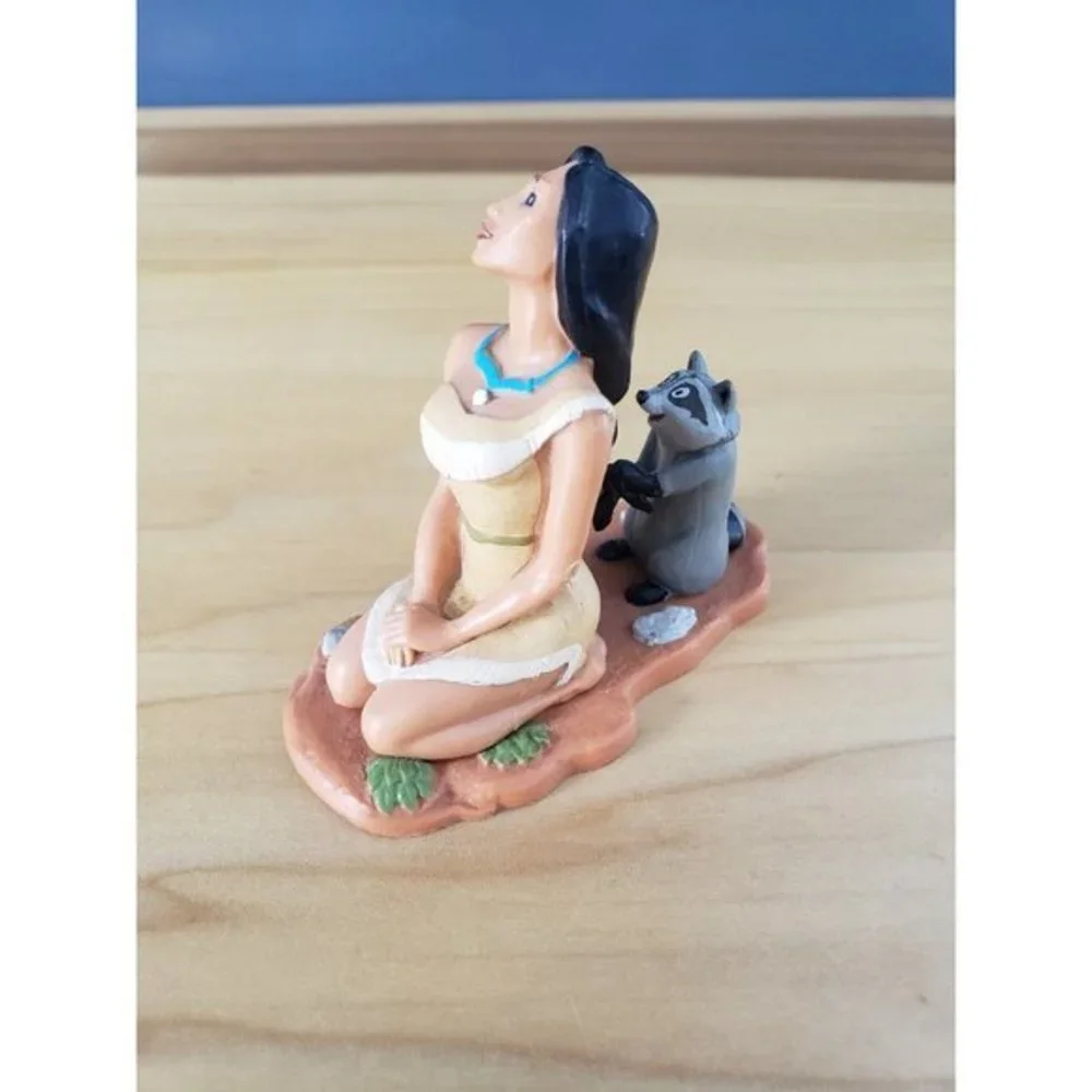 Pocahontas and Meeko‎ Figurine